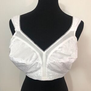 NWOT Playtex 42C White Bra!